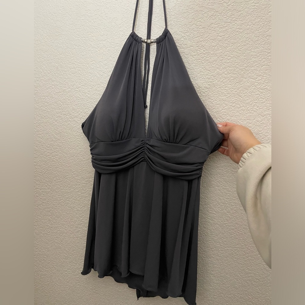 Grey top